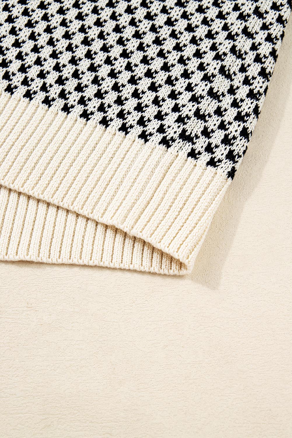 Black Contrast Color Pattern Lantern Sleeve Sweater